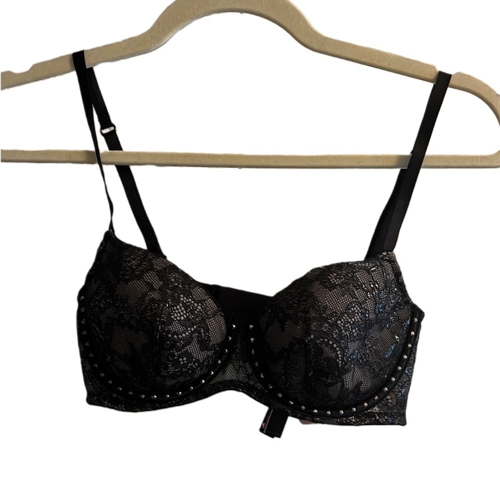 Women’s NWT Elegant Black Lace Bra VS Size: 34B